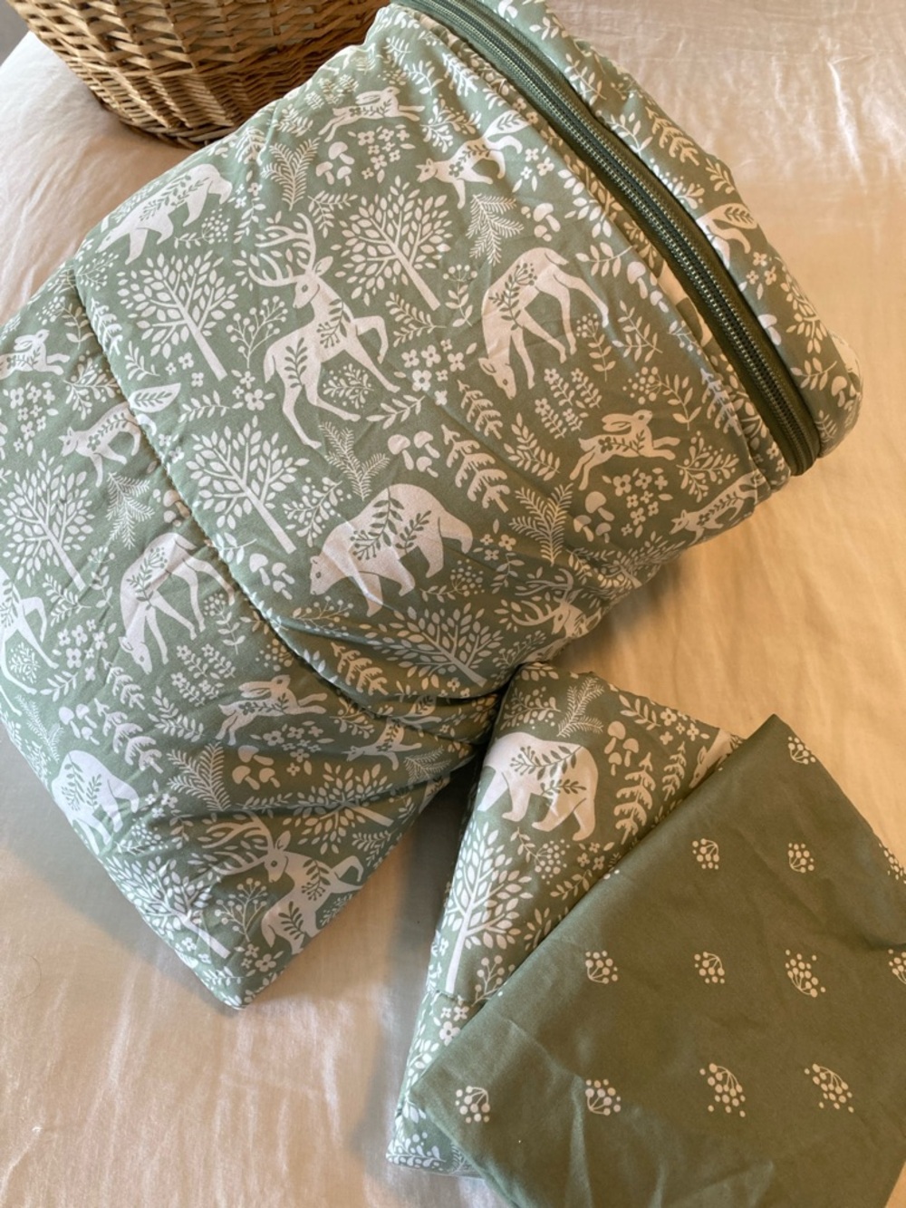 Into The Woods Twin, Zipper Bedding Set